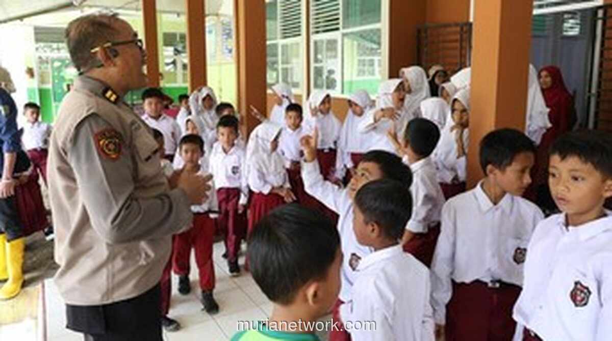 Ujian Tetap Berjalan, Soal Diantar ke Rumah Siswa Terisolasi Pasca Galodo
