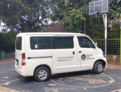 Mobil Bansos Seruduk SD di Kalibaru, 19 Korban Berjatuhan