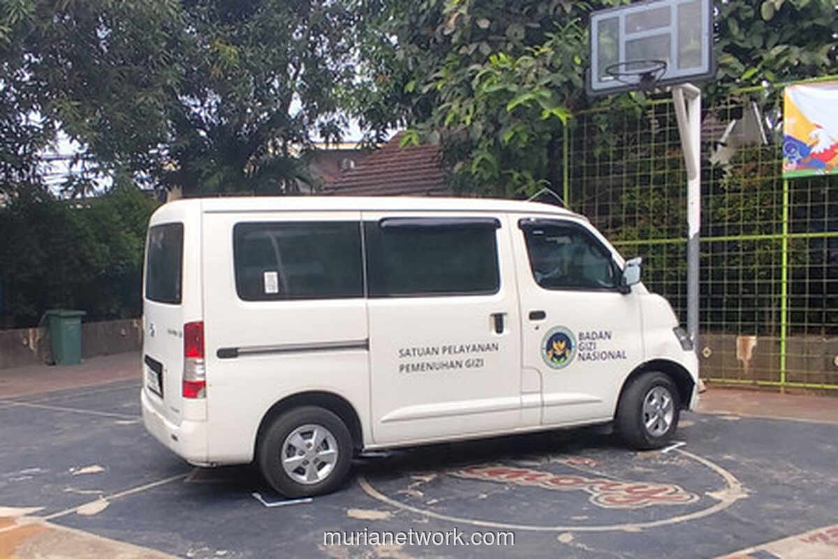 Mobil Bansos Seruduk SD di Kalibaru, 19 Korban Berjatuhan