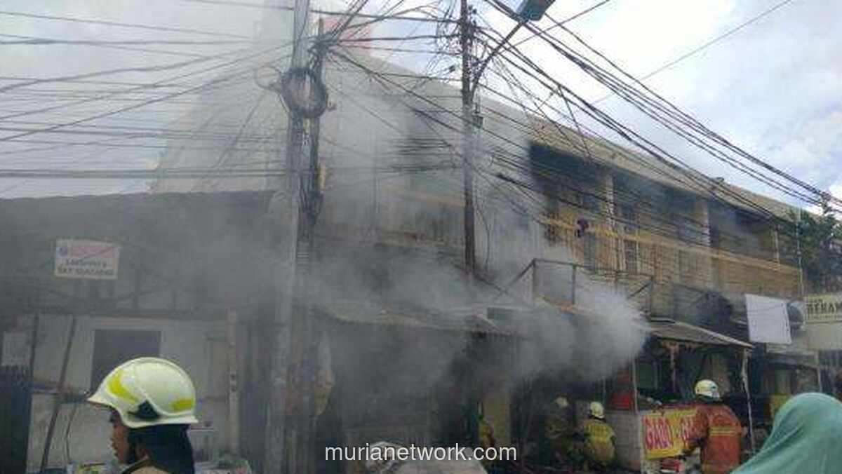 Warung Gado-Gado di Kemanggisan Ludes Dilahap Api, 40 Personel Dikerahkan
