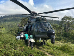 Helikopter TNI Turunkan Bantuan Pangan, Huntara Dibangun untuk Korban Bencana Aceh dan Sumbar