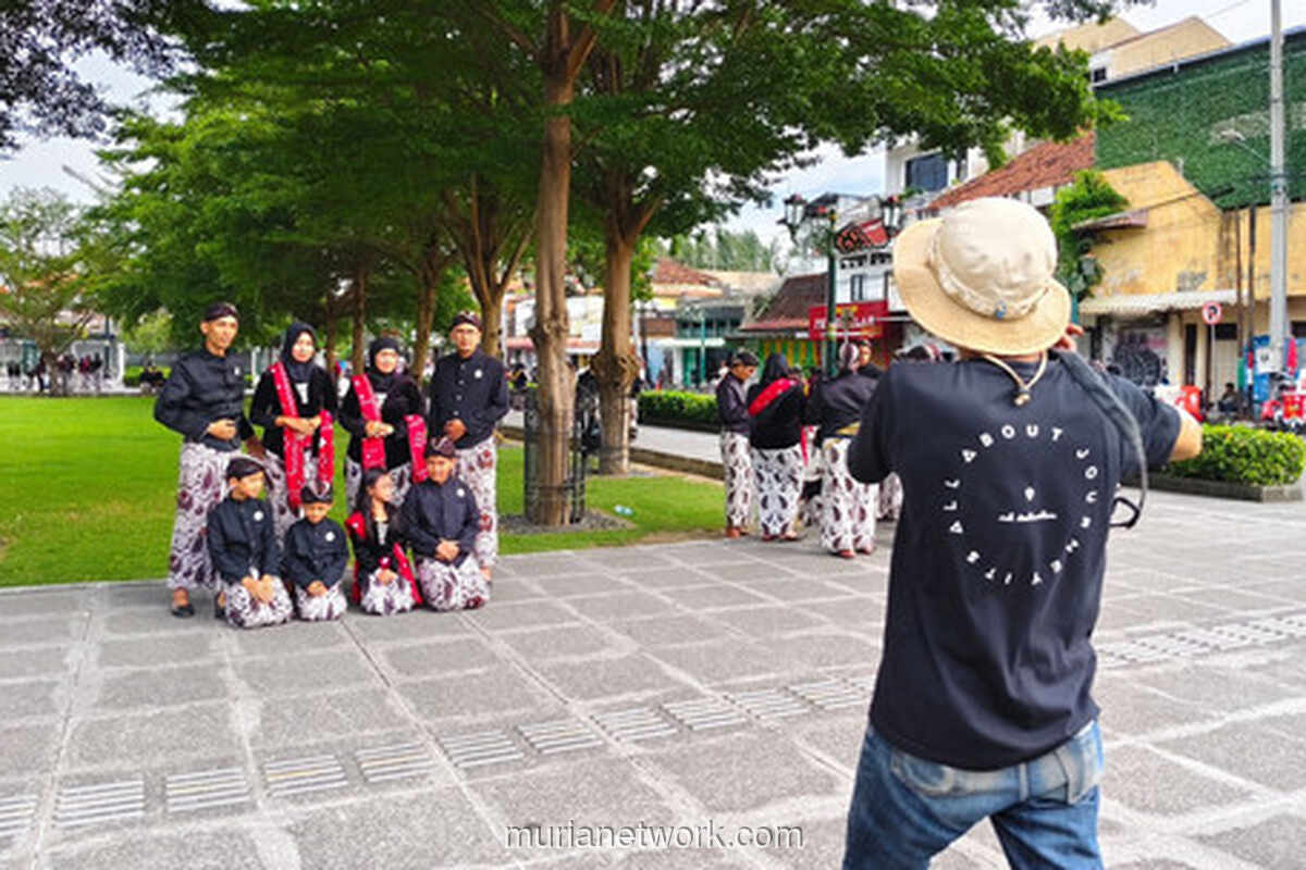 Malioboro Ramai, Fotografer Baju Adat Raup Ratusan Ribu per Hari