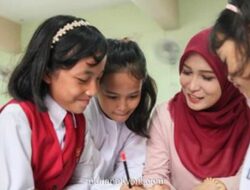 Guru di Pedalaman Papua Menari di Layar Pintar, Tapi Bisakah Mereka Jadi Pemandu di Panggung Global?