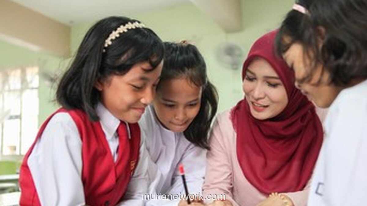 Guru di Pedalaman Papua Menari di Layar Pintar, Tapi Bisakah Mereka Jadi Pemandu di Panggung Global?