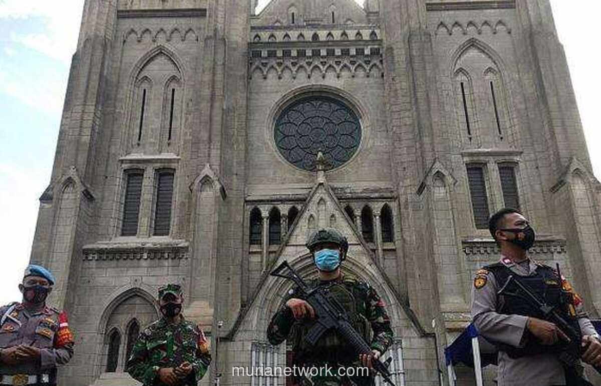 Kolaborasi Antarumat Beragama Wujudkan Natal Damai di Katedral Jakarta