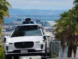 Waymo Siapkan Dana Segar Rp 240 Triliun untuk Kejar Ambisi Taksi Robot
