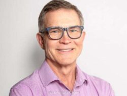 Dari Pembersih Kaca ke Raja Roblox: Kisah David Baszucki yang Berani Abaikan Nasihat