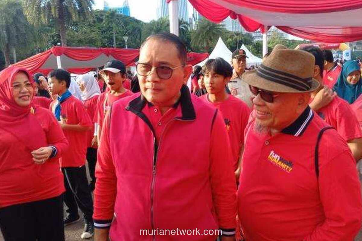 Fun Walk PMI Jakpus: Ribuan Warga Serukan Semangat Kemanusiaan di Monas