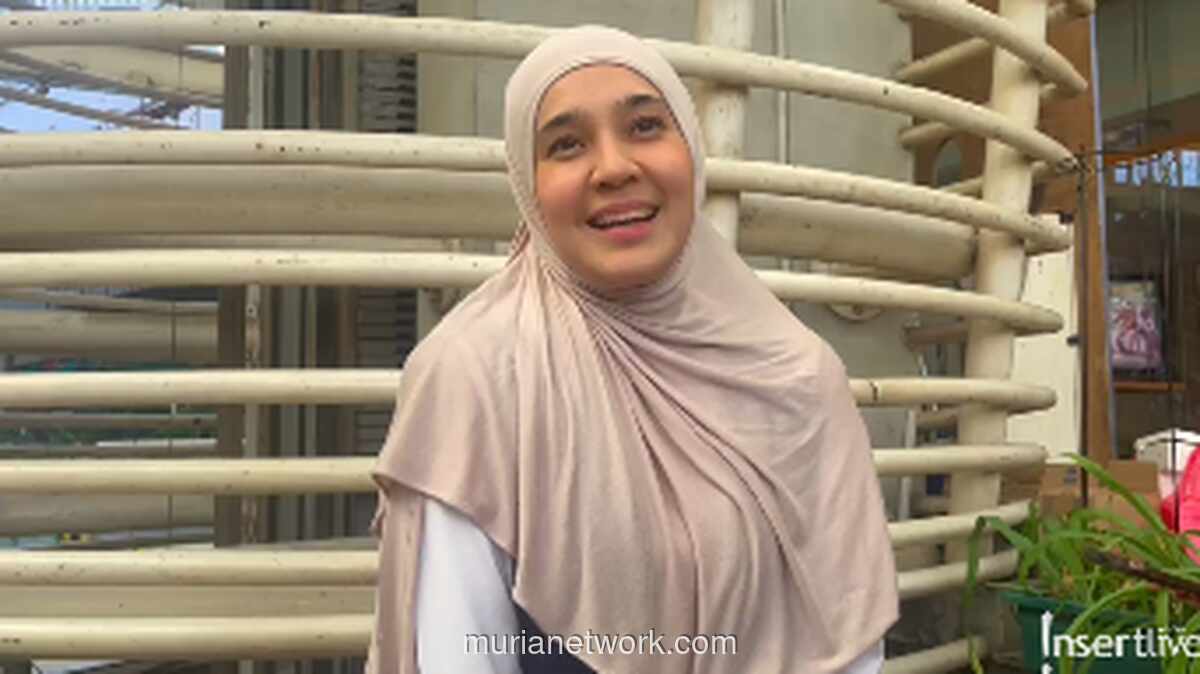 Dhini Aminarti Semangati Ribuan Perempuan di Ajang Lari Senayan