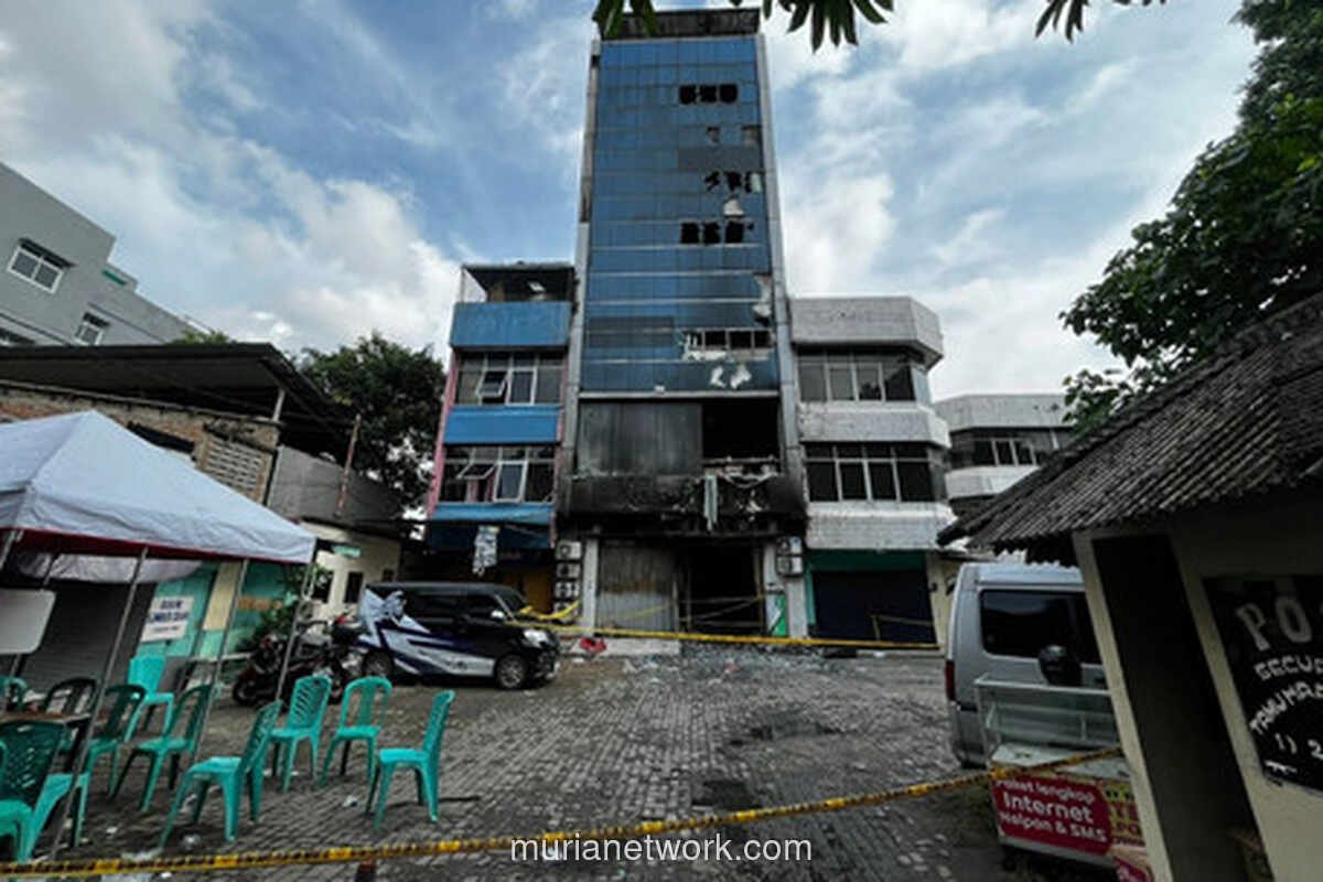 Mimpi di Ibu Kota Padam dalam Kobaran Api di Kemayoran