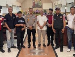 Kapolsek Ciputat Timur Tinjau Gereja Rempoa, Siapkan Keamanan Natal 2025