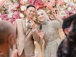 Cinta Tak Tergoyahkan: Dinan Fajrina Rayakan 4 Tahun Pernikahan di Tengah Jeruji Suami