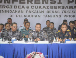 Dirjen Bea Cukai Berbenah, Menkeu Purbaya Tunda Terbang ke China