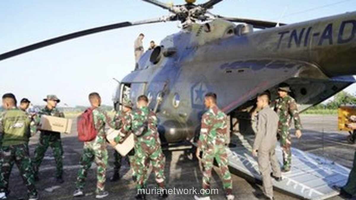 Helikopter TNI Angkut 1,5 Ton Bantuan ke Aceh yang Terisolasi Banjir