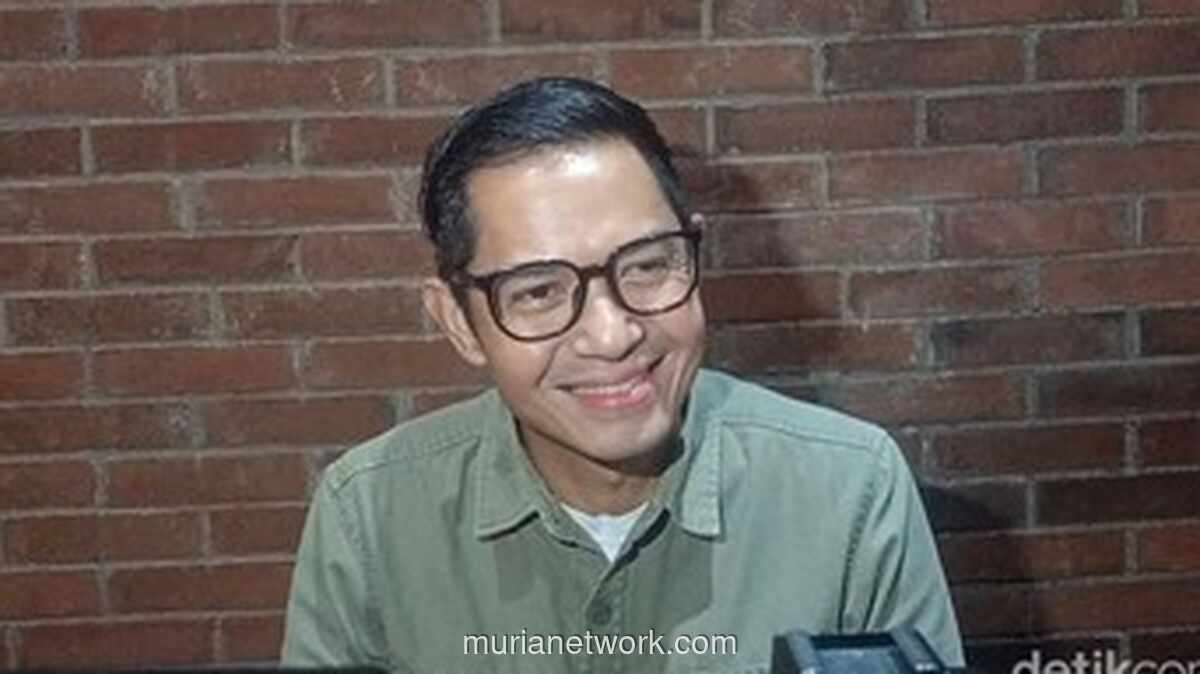 Dude Harlino Buka Suara Soal Isu Retak di Tengah Keluarga