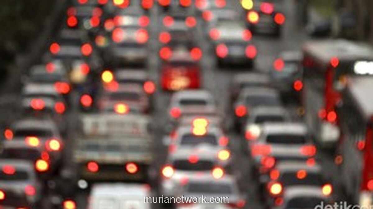 Macet Parah Pagi Ini: Tol Jagorawi hingga Japek Tersendat Kecelakaan dan Volume Kendaraan