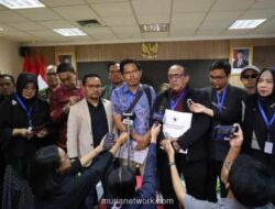 KIP Beri Tenggat 7 Hari ke KPU untuk Serahkan Berita Acara Ijazah Jokowi