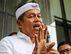 Nasib Penjual Keliling Berubah Usai Ditemui Kang Dedi di Cirebon