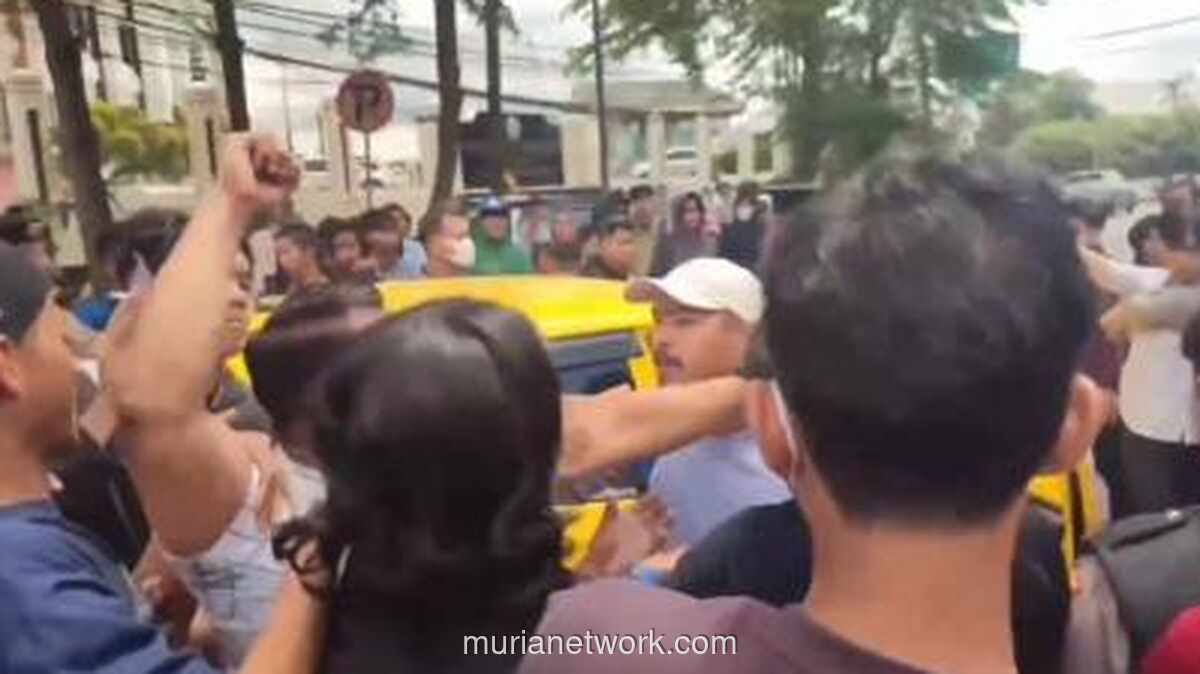 Unjuk Rasa Soal Penetapan Tersangka Mantan Lurah Ricuh di Depan PN Sungguminasa