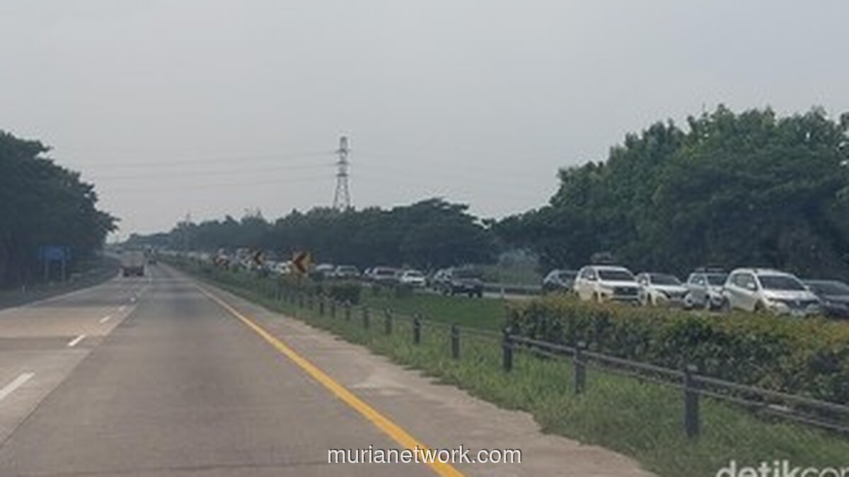 Macet Parah 8 Kilometer Hantui Jalur Cipali di Hari Natal