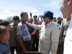 Prabowo Sambut Tahun Baru di Tenda Pengungsian Batang Toru