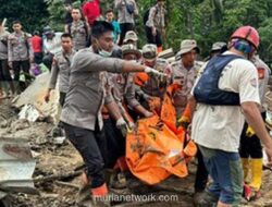 Jenazah Ibu Samsiar Ditemukan di Reruntuhan, Pencarian di Agam Terus Berlanjut