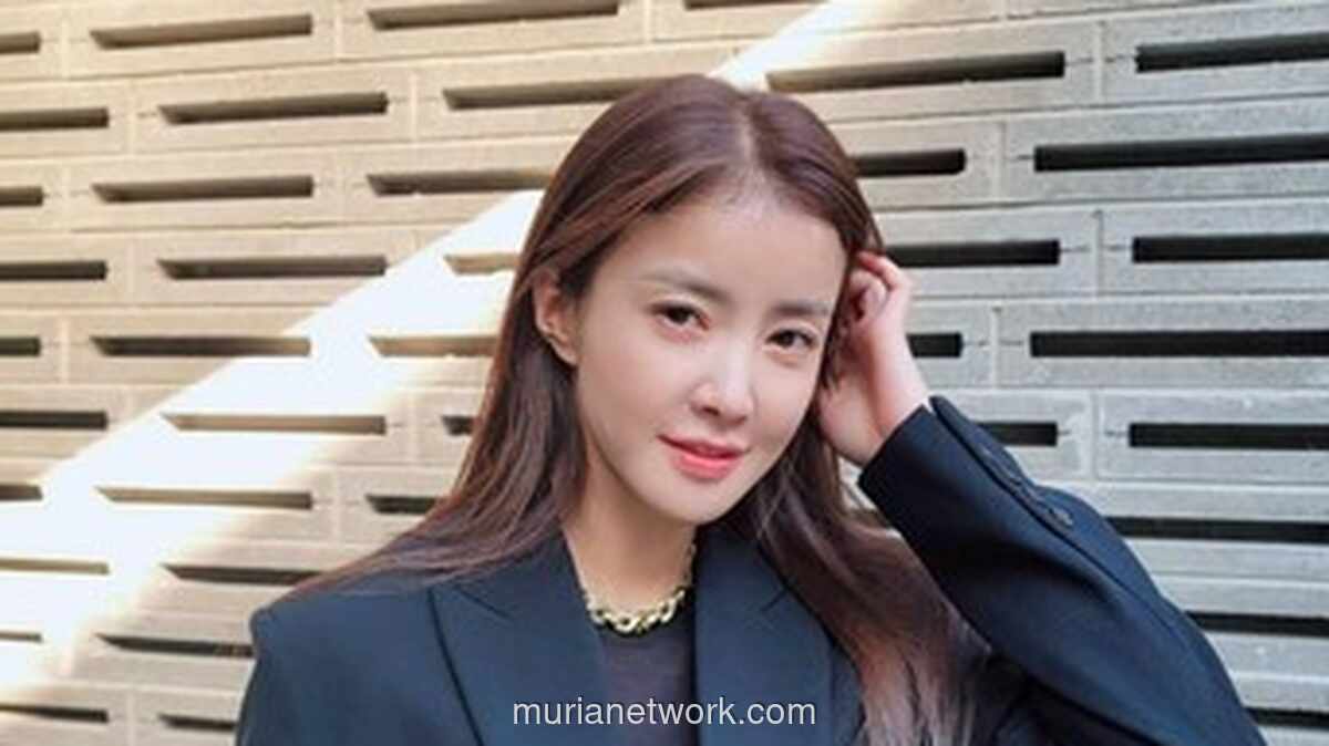 Lee Si Young Kembali Bikin Gaduh, Foto Bayi Bertema Natal Picu Polemik Lagi