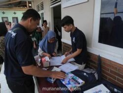 87 Anak Yatim di Muara Gembong Terima Khitan Gratis dan Bantuan Pendidikan