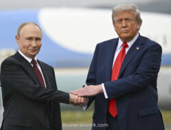 Trump Telepon Putin Sebelum Bertemu Zelensky di Mar-a-Lago