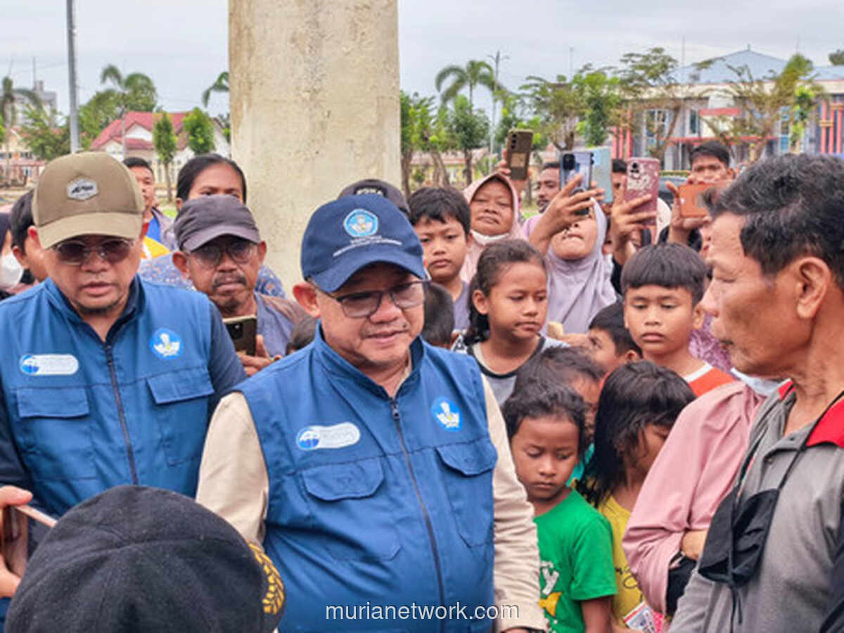 Mendikbud Tinjau SMK di Aceh Tamiang, Perangkat dari Presiden Terendam Lumpur