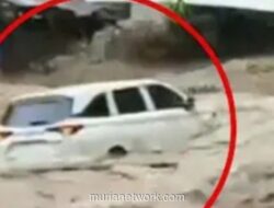 Debat di Ruang Ber-AC, Rakyat Berjuang di Tengah Banjir