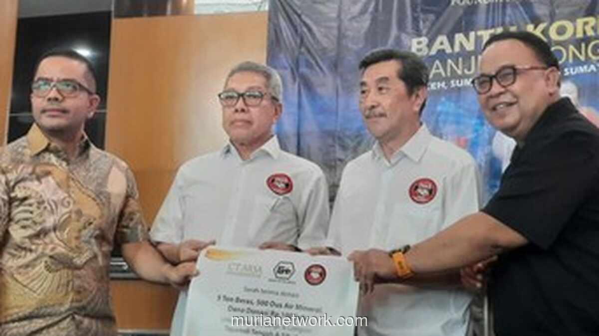 Bantuan Ratusan Juta Dikirim ke Korban Bencana Sumatera via Kapal Perang