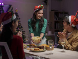 Merah dan Hijau: Dari Darah Yesus hingga Iklan Coca-Cola, Ini Asal-Usul Warna Khas Natal
