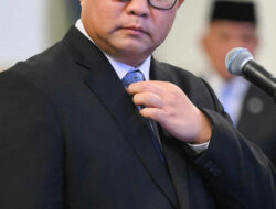 Kepala BRIN Teguk Air Minum Hasil Olahan Banjir di Aceh Tamiang