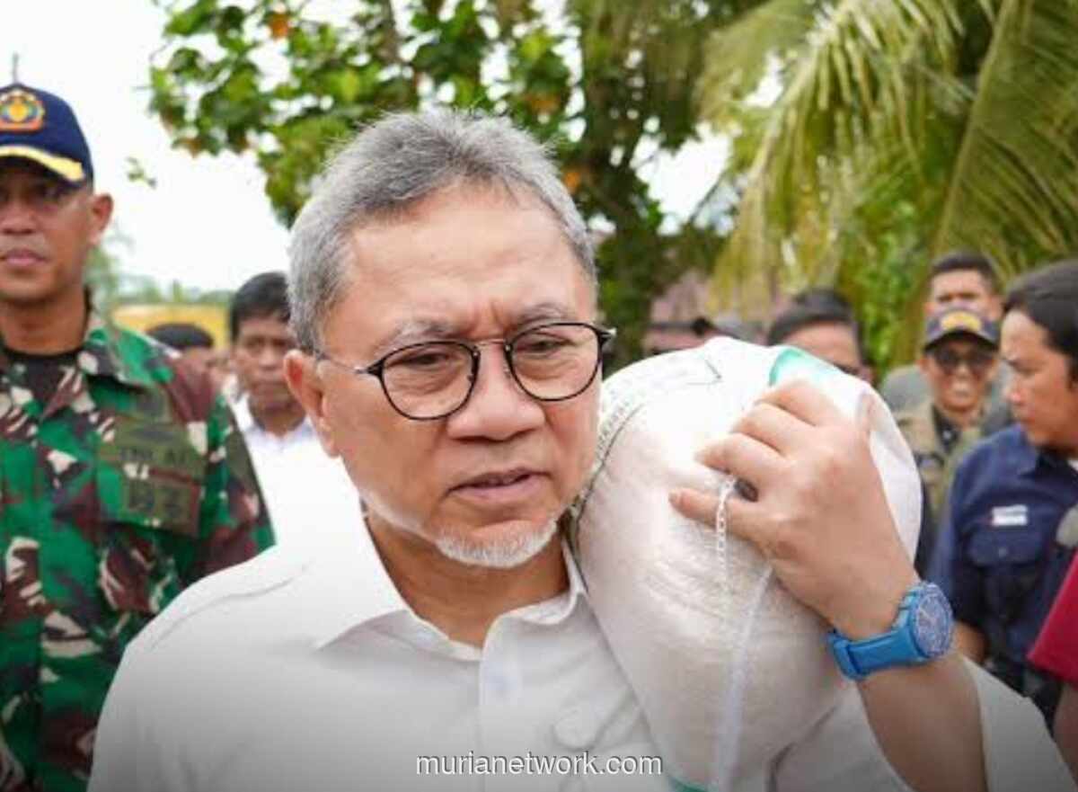 Memanggul Karung Beras atau Beban Pencitraan?