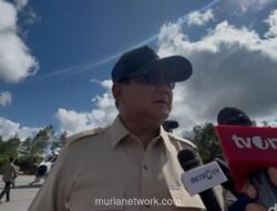 Prabowo Turun Langsung, Temui Korban Banjir Tapanuli yang Masih Syok