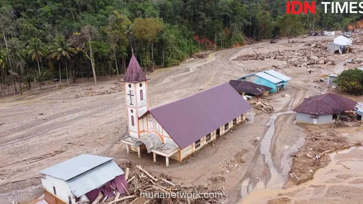 Tere Liye: Tak Ucapkan Selamat Natal, tapi Doakan Mereka yang Terdampak Banjir