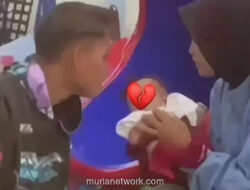 Bayi Baru Sebulan Digendong ke Arena Mandi Bola, Warganet Soroti Risiko Kesehatan