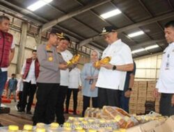 Tim Gabungan Sidak Pasar dan Gudang Bulog Pekanbaru, Pastikan Stok Aman Jelang Libur Natal dan Tahun Baru
