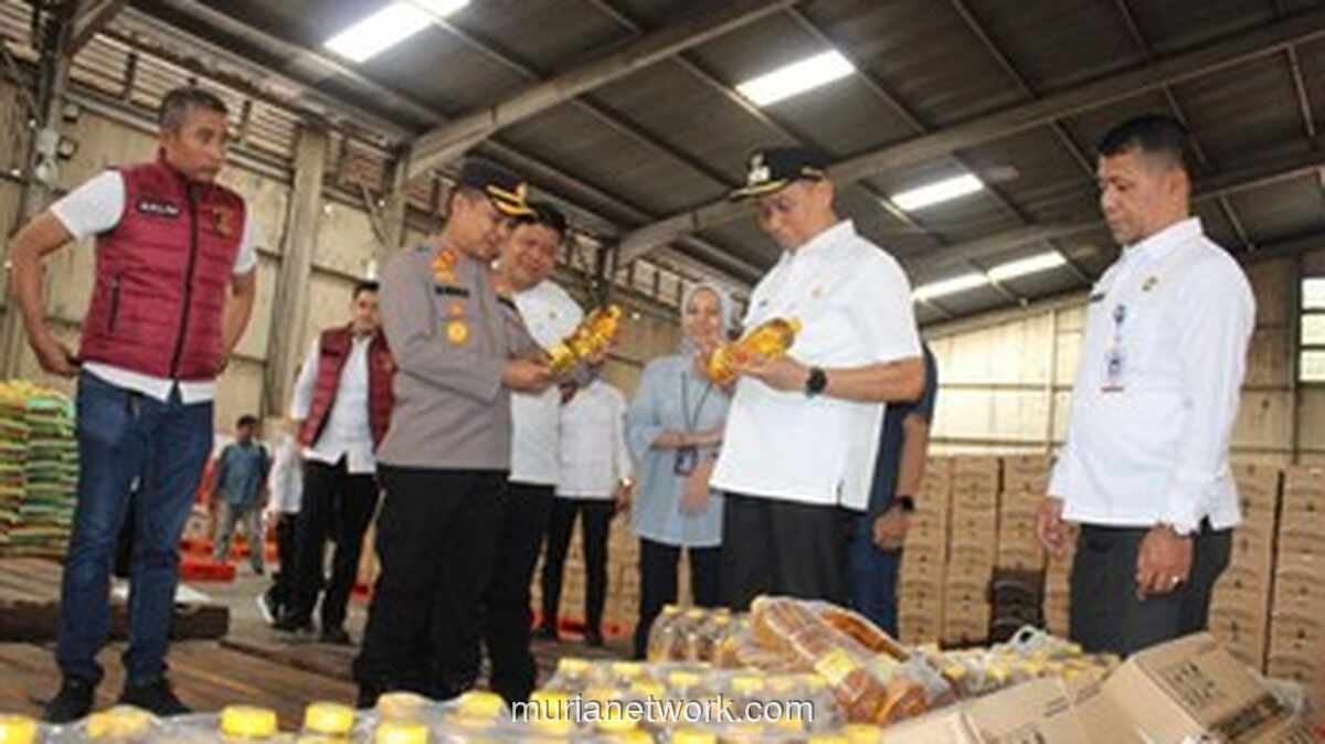 Tim Gabungan Sidak Pasar dan Gudang Bulog Pekanbaru, Pastikan Stok Aman Jelang Libur Natal dan Tahun Baru