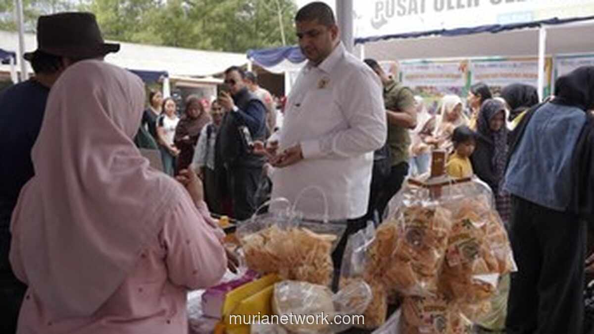 Rajiv Turun Langsung, Awasi Distribusi Pangan Murah Jelang Nataru di Bandung