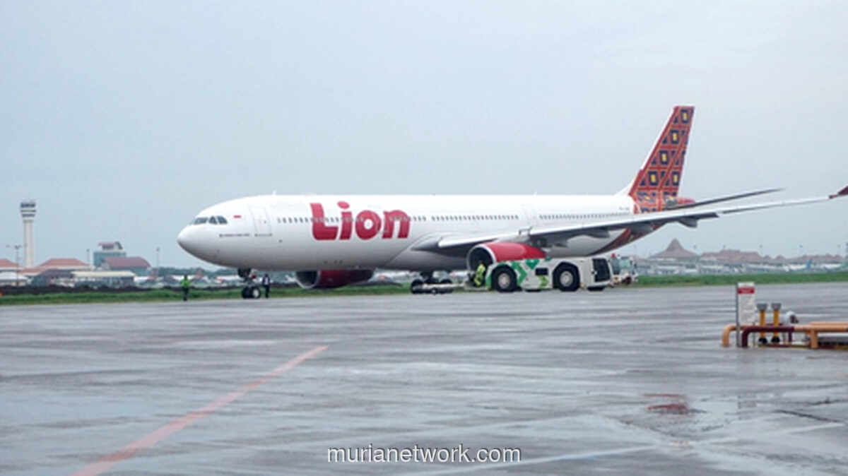 Nasib Ratusan Jemaah Umrah Terkatung di Bandara Jeddah Akibat Gangguan Teknis Pesawat