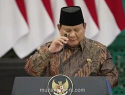 Banjir Aceh dan Menteri yang Menyebut Gelondongan Kayu Telanjang
