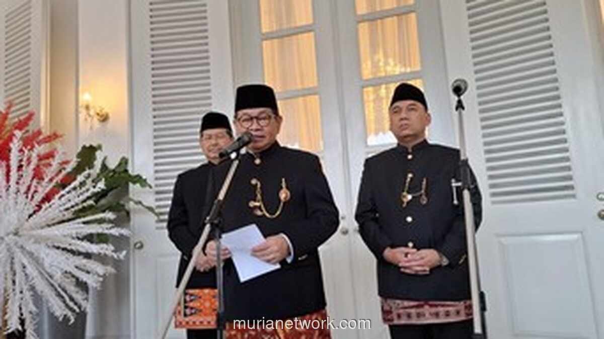 Pramono Anung Lantik Uus Kuswanto, Sekda Baru Jakarta yang Diseleksi Tanpa Heboh