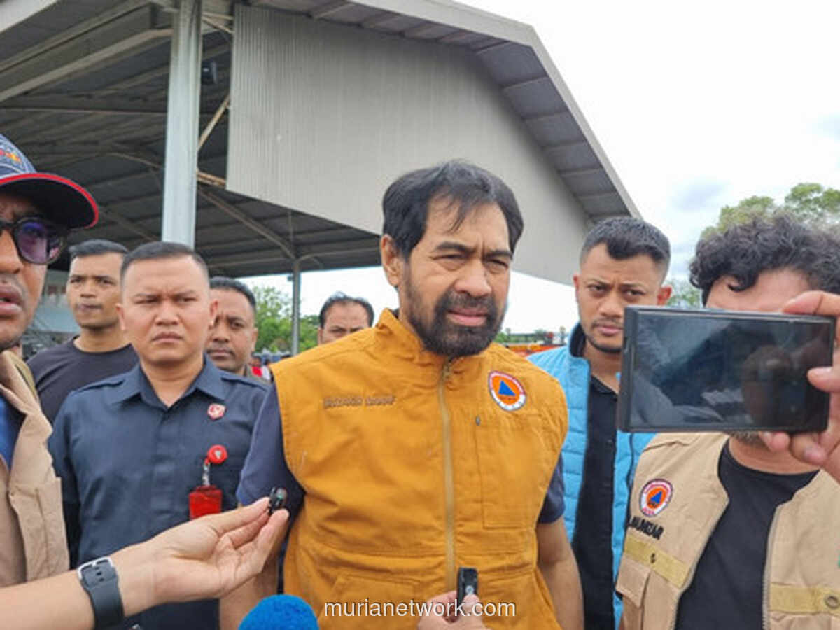 Video Viral: Pria Berbendera Bulan Sabit Klaim Perintah Gubernur untuk Minta Bantuan di Laut