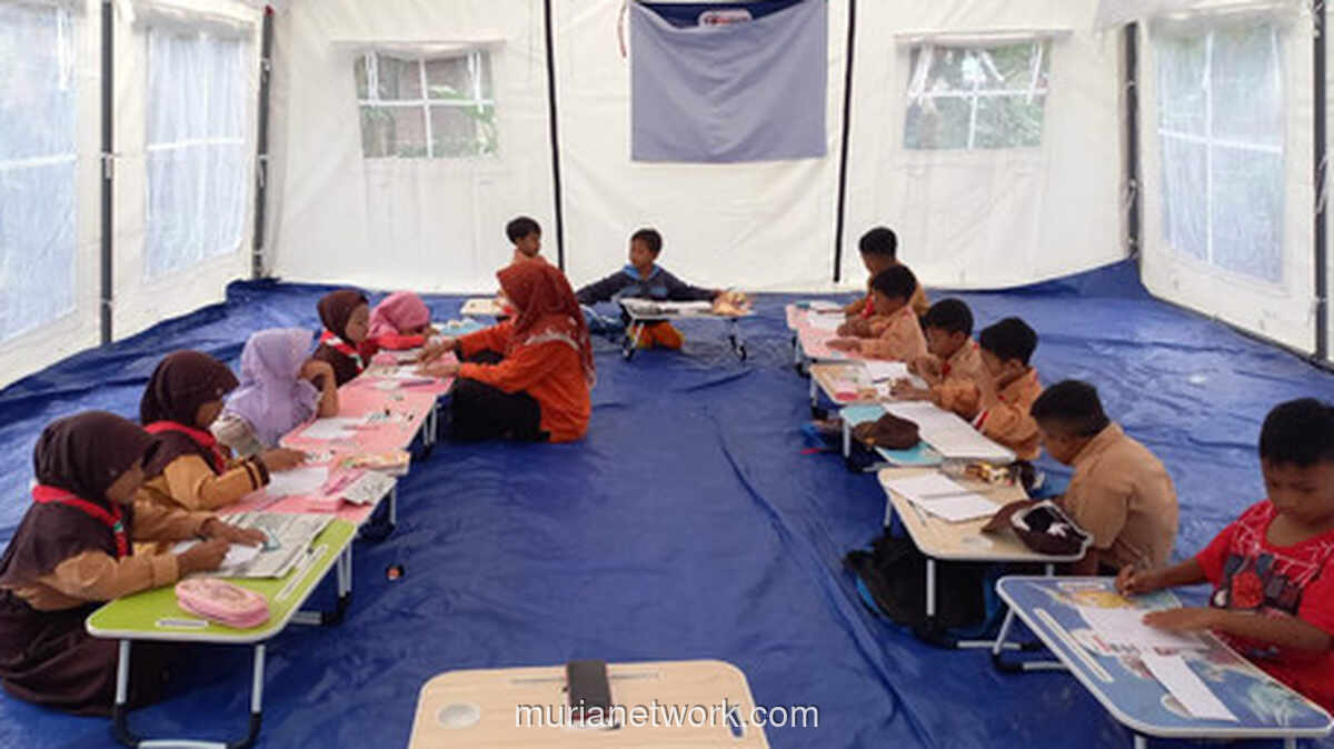 Puluhan Ribu Paket Bantuan Darurat Dikirim ke Sekolah yang Terdampak Bencana