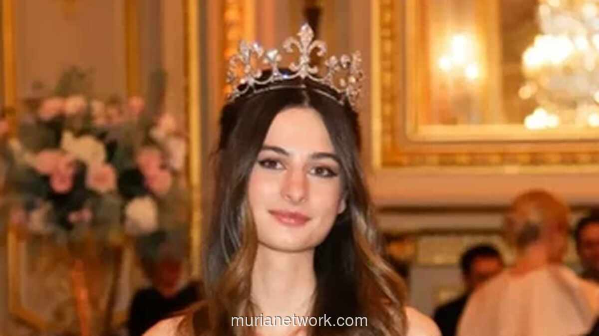 Tiara Bersejarah dan Pesona Putri Eulalia di Pesta Debut Bergengsi Paris