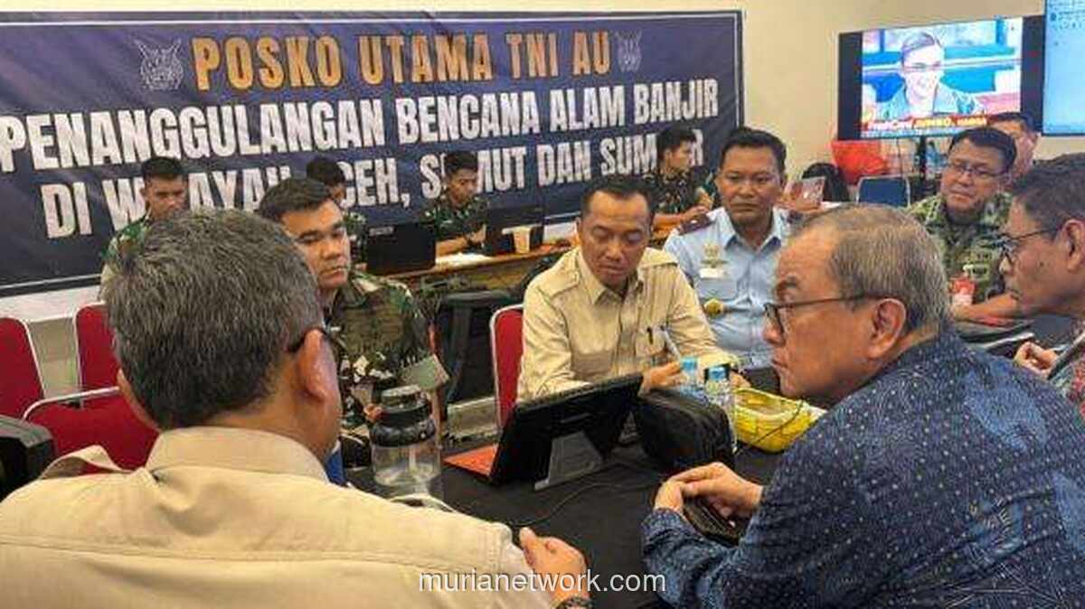 Mensesneg Turun ke Posko Halim, Pastikan Bantuan Banjir Sumatera Tak Tersendat