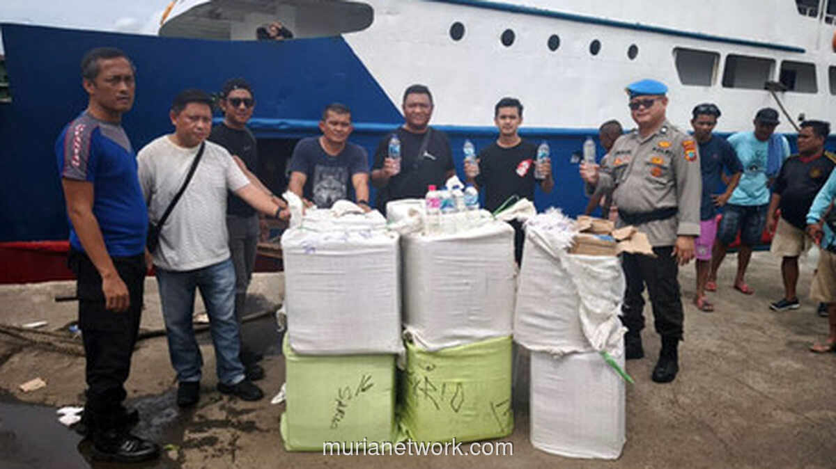 Modus Air Mineral, 600 Liter Cap Tikus Digagalkan di Pelabuhan Manado