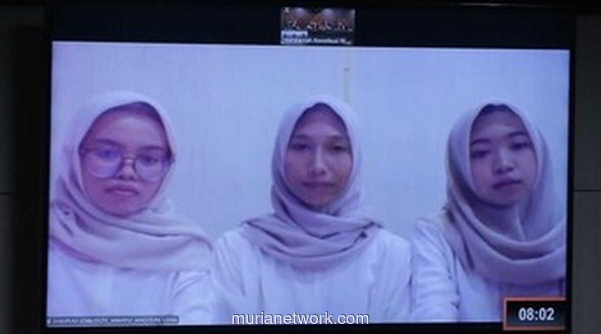 Tiga Mahasiswa Tulungagung Gugat MK, Tuntut Kejelasan Kapan Jalan Rusak Diperbaiki?